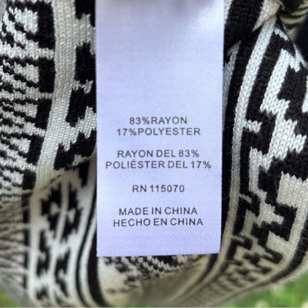 Nina Leonard Black and White Patterned Knit Sweater Dress Size XL Pre-Loved - Picture 8 of 13